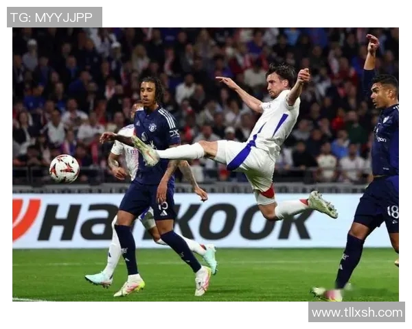 亚眠与里昂激战正酣比分悬念迭起引发球迷热议